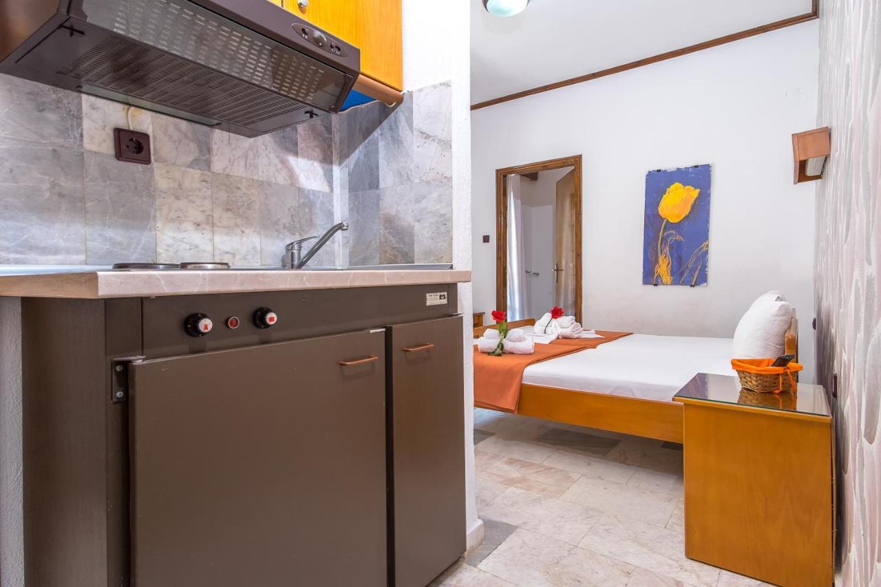 Kostas Studios Skála Marión 外观 照片